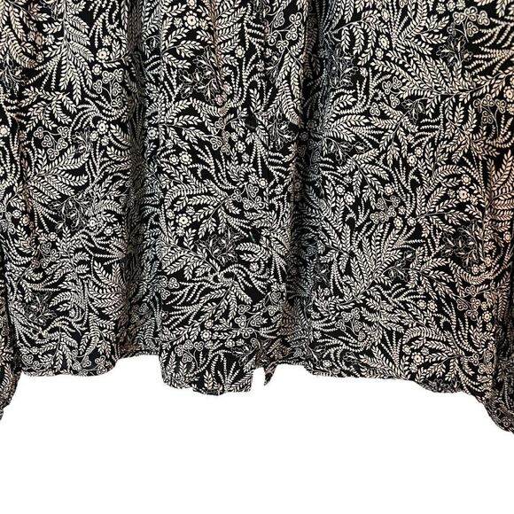 3 for $30! H&M floral printed button up blouse - Picture 7 of 10